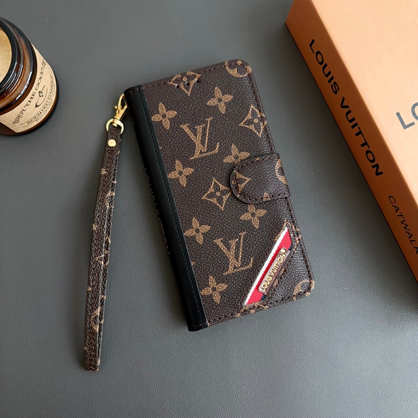 Luxurious 'LV' LOGO WALLET